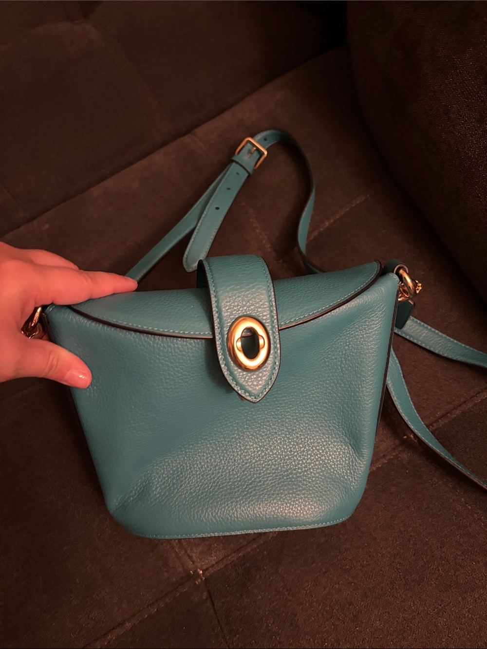Coach Teal Leather Turnlock Crossbody with Gold Hardware - Picture 4 of 4